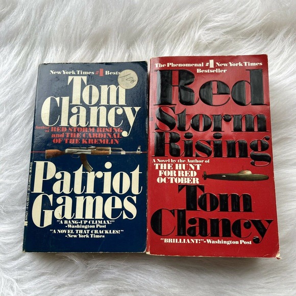 2 Tom Clancy ~ Red Storm Rising & The Patriot Games ~ 1980s Paperbacks Vintage - Picture 1 of 6